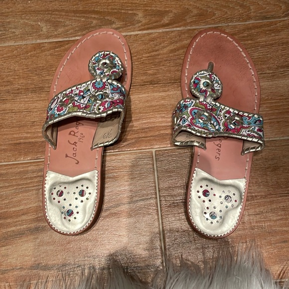 Sandal - Picture 1 of 3